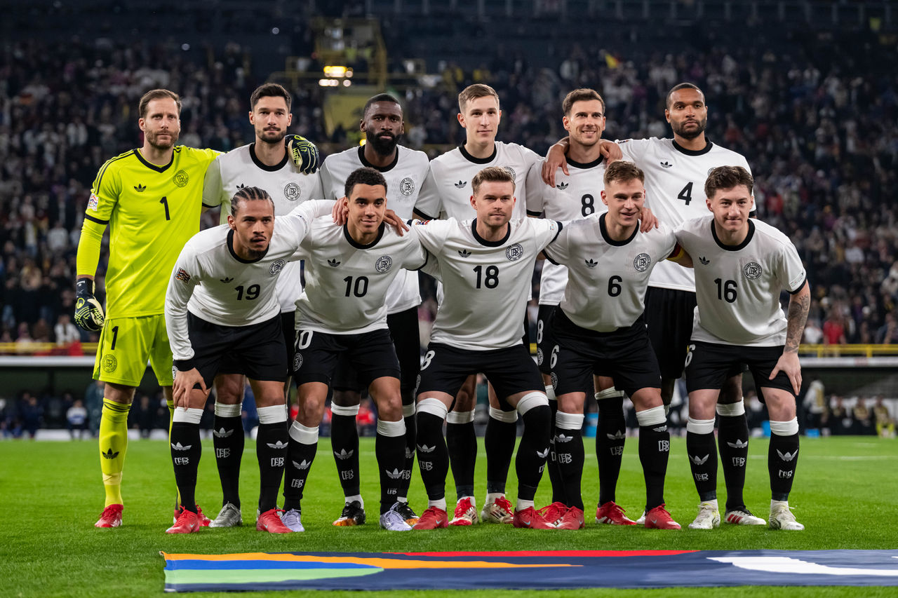GES/ Fussball/ Deutschland - Italien, 23.03.2025 First row (L-R), Leroy Sane of Germany, Jamal Musiala of Germany, Maximilian Mittelstaedt of Germany, Joshua Kimmich of Germany and Angelo Stiller of Germany, second row (L-R), Oliver Baumann of Germany, Tim Kleindienst of Germany, Alexander Nuebel of Germany, Nico Schlotterbeck of Germany, Leon Goretzka of Germany and Jonathan Tah of Germany pose for a team photo prior to the match
GES/ Fussball/ UEFA Nations League, Viertelfinale, Rueckspiel: Deutschland - Italien, 23.03.2025
Football / Soccer: UEFA Nations League, Quarterfinal: Germany vs. Italy, Dortmund,  March 23, 2025