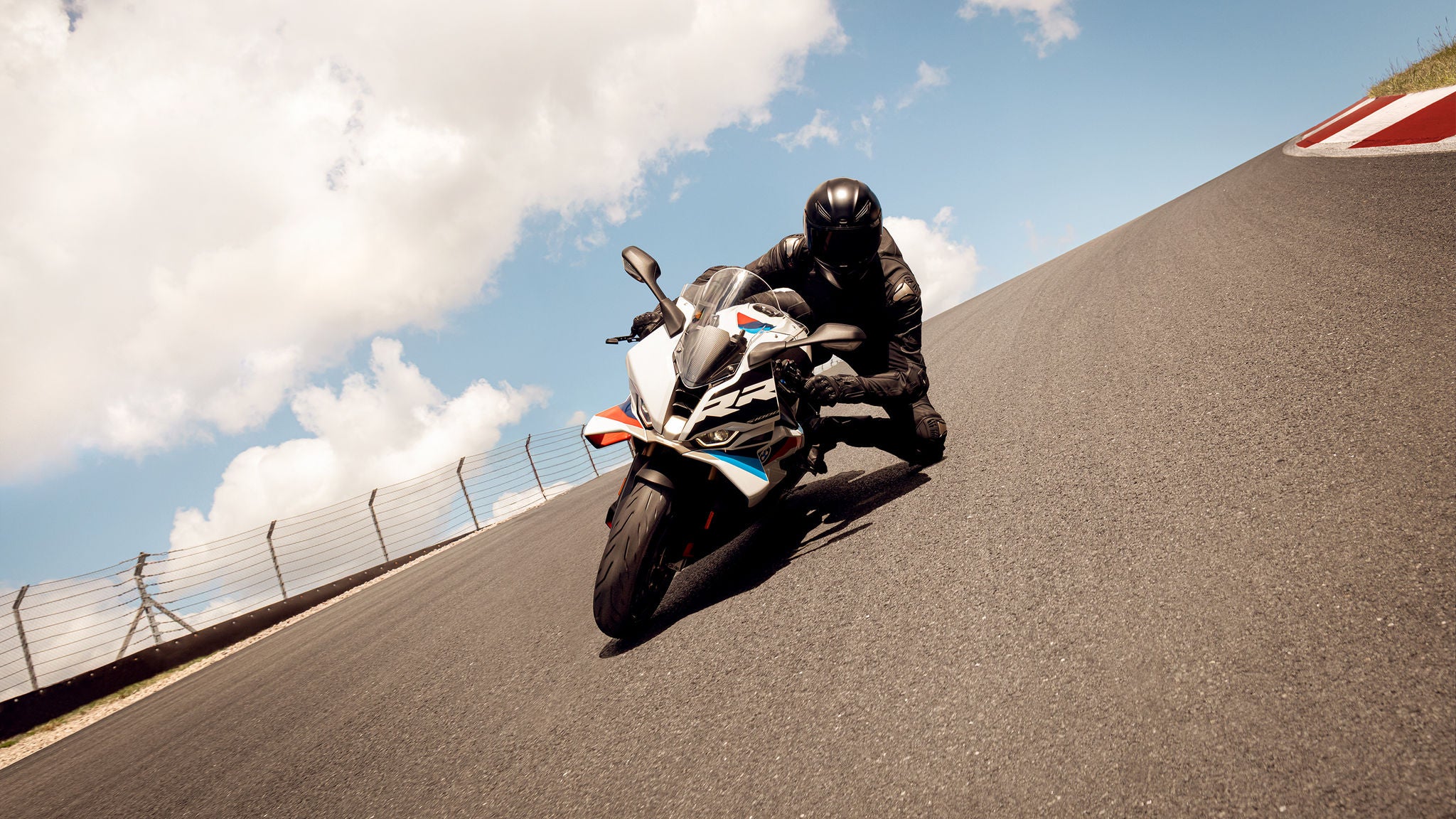 ContiSportAttack 5 - KeyVisual