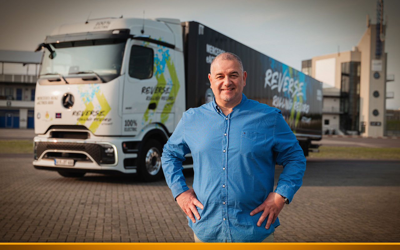 Über 100 Kilometer rückwärts: LKW-Fahrer knackt Weltrekord