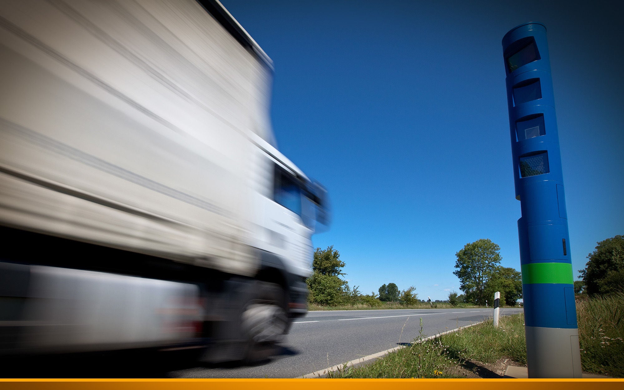 Truck toll pillar